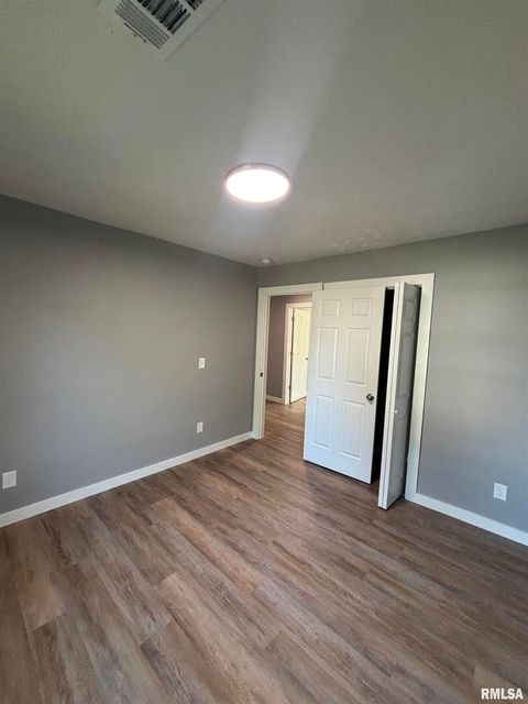 Tiny photo for 710 Catherine St Street, Metropolis, IL 62960 (MLS # EB458522)