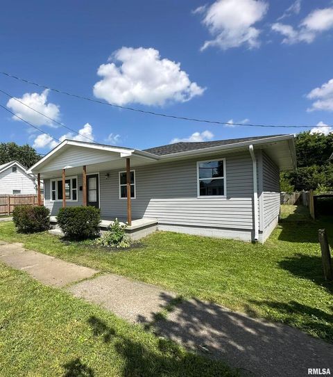 Tiny photo for 710 Catherine St Street, Metropolis, IL 62960 (MLS # EB458522)