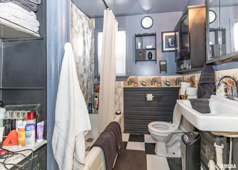 Tiny photo for 116 W GARFIELD Street, Kewanee, IL 61443 (MLS # QC4270012)