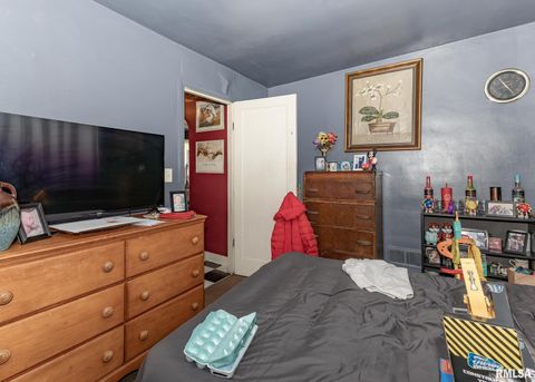 Tiny photo for 116 W GARFIELD Street, Kewanee, IL 61443 (MLS # QC4270012)