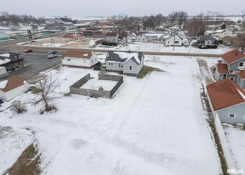 Tiny photo for 116 W GARFIELD Street, Kewanee, IL 61443 (MLS # QC4270012)