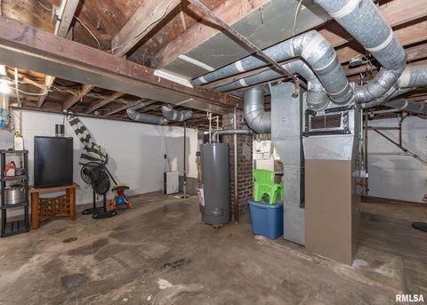 Tiny photo for 116 W GARFIELD Street, Kewanee, IL 61443 (MLS # QC4270012)