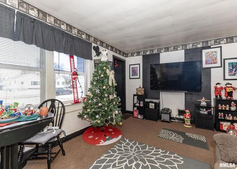 Tiny photo for 116 W GARFIELD Street, Kewanee, IL 61443 (MLS # QC4270012)