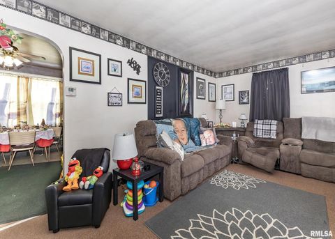 Tiny photo for 116 W GARFIELD Street, Kewanee, IL 61443 (MLS # QC4270012)