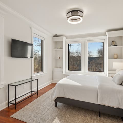 Tiny photo for 9435 Central Park Avenue, Evanston, IL 60203 (MLS # 12699323)