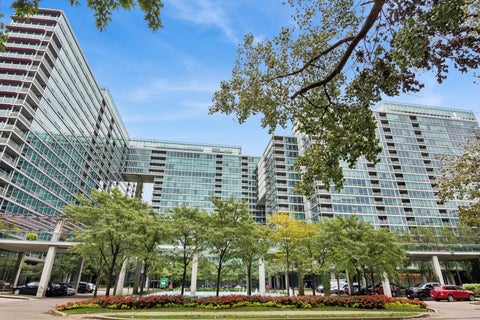 Photo of 9715 Woods Drive #1710, Skokie, IL 60077 (MLS # 12761143)
