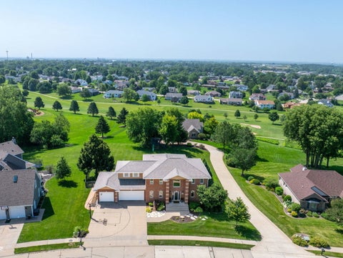Photo of 1107 Scenic Hill Lane, De Witt, IA 52742 (MLS # 12698525)