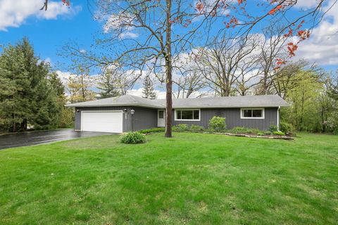 Tiny photo for 602 Hickory Road, Woodstock, IL 60098 (MLS # 12632061)