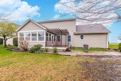Tiny photo for 1402 E Indiana Avenue, Pontiac, IL 61764 (MLS # 12605394)