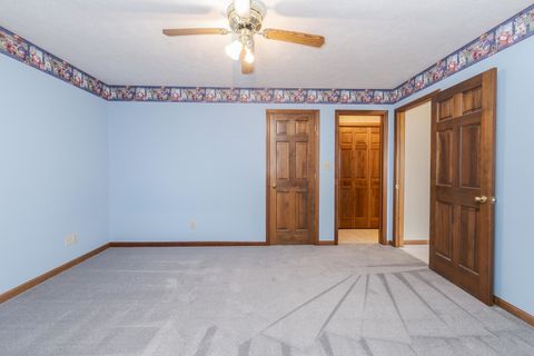 Tiny photo for 1402 E Indiana Avenue, Pontiac, IL 61764 (MLS # 12605394)