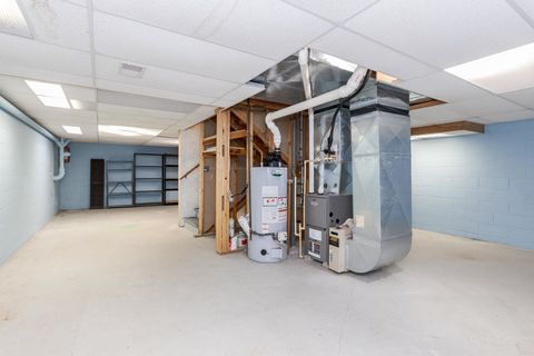 Tiny photo for 1402 E Indiana Avenue, Pontiac, IL 61764 (MLS # 12605394)