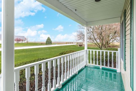 Tiny photo for 1402 E Indiana Avenue, Pontiac, IL 61764 (MLS # 12605394)