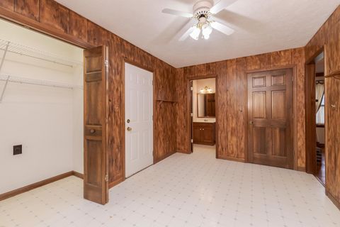 Tiny photo for 1402 E Indiana Avenue, Pontiac, IL 61764 (MLS # 12605394)