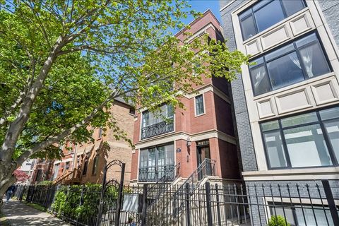 Photo of Chicago, IL 60657 (MLS # 12653719)
