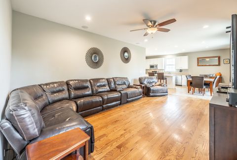 Tiny photo for 3086 Wickenden Avenue, Elgin, IL 60124 (MLS # 12449091)