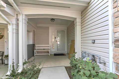 Tiny photo for 2902 Belle Lane, Schaumburg, IL 60193 (MLS # 12444577)