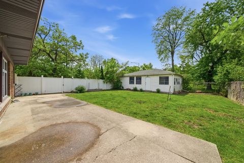 Tiny photo for 6006 N LAWNDALE Avenue, Chicago, IL 60659 (MLS # 12645300)
