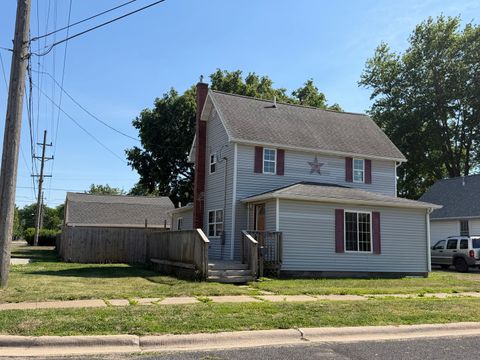 Photo of 414 East 8th Street, Rock Falls, IL 61071 (MLS # 12666623)