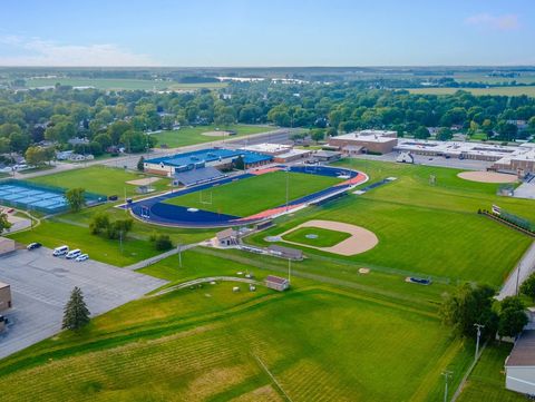 Tiny photo for 915 E Prairie Street, Pontiac, IL 61764 (MLS # 12502301)