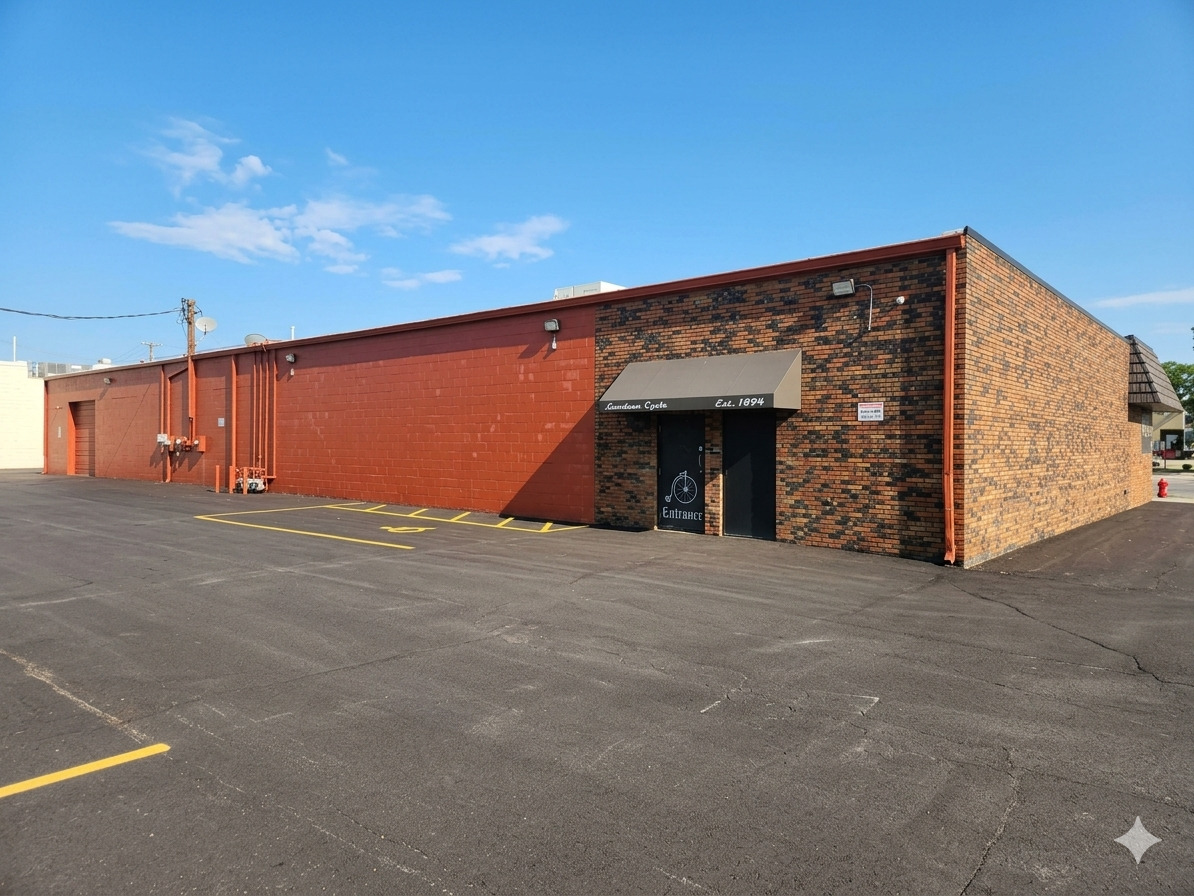 114 N Larkin Avenue