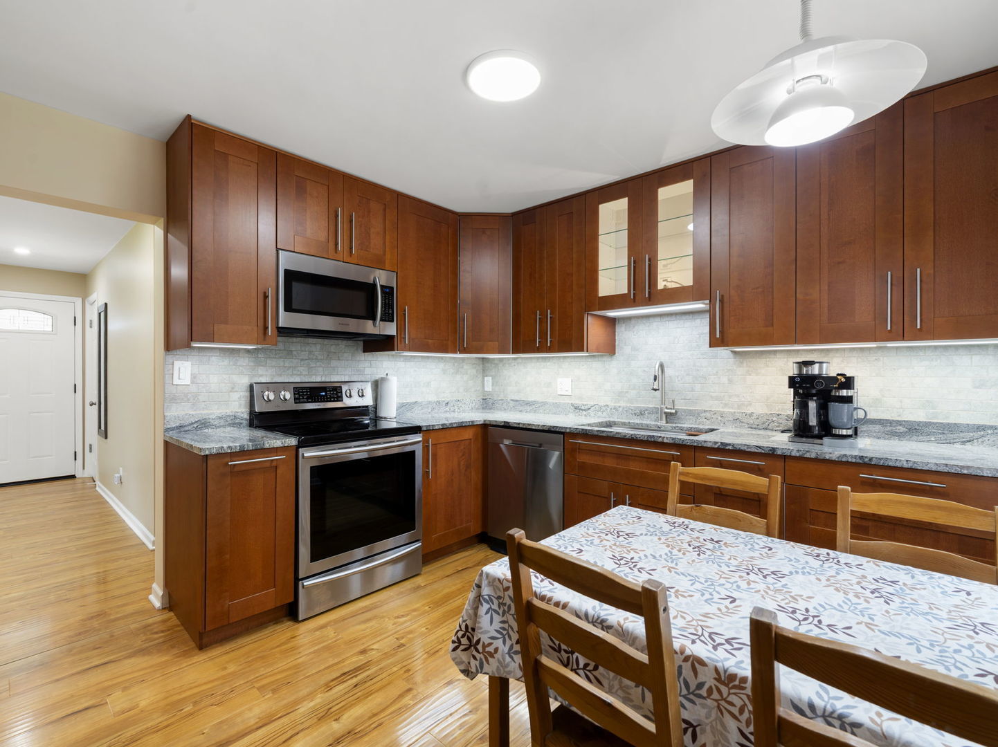 1412 MAPLE Road