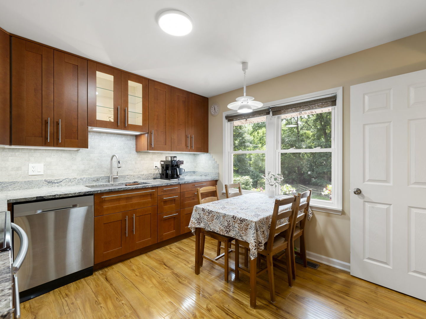 1412 MAPLE Road