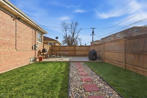 Tiny photo for 9806 S HARDING Avenue, Evergreen Park, IL 60805 (MLS # 12593363)