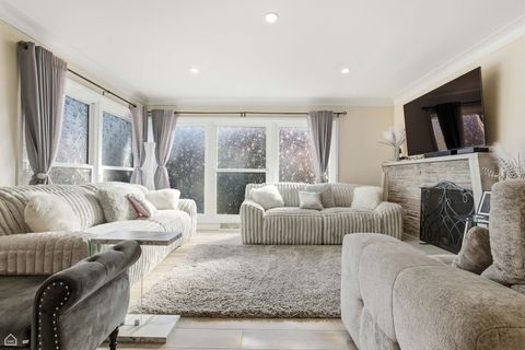 Tiny photo for 9806 S HARDING Avenue, Evergreen Park, IL 60805 (MLS # 12593363)