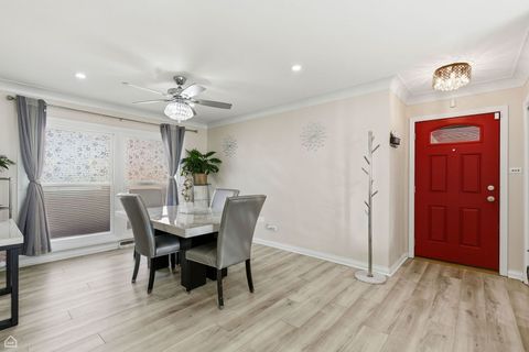 Tiny photo for 9806 S HARDING Avenue, Evergreen Park, IL 60805 (MLS # 12593363)