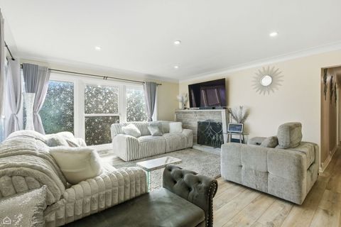 Tiny photo for 9806 S HARDING Avenue, Evergreen Park, IL 60805 (MLS # 12593363)