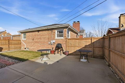 Tiny photo for 9806 S HARDING Avenue, Evergreen Park, IL 60805 (MLS # 12593363)