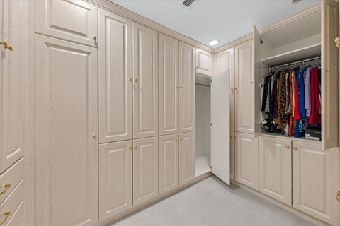Tiny photo for 5 Oak Brook Club Drive #S304, Oak Brook, IL 60523 (MLS # 12730957)