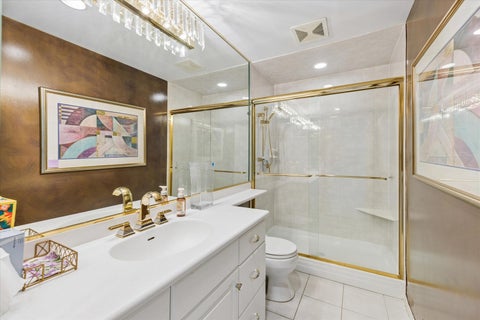 Tiny photo for 5 Oak Brook Club Drive #S304, Oak Brook, IL 60523 (MLS # 12730957)