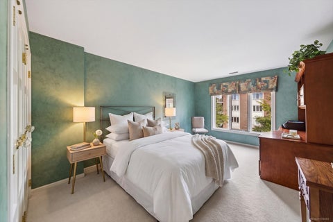 Tiny photo for 5 Oak Brook Club Drive #S304, Oak Brook, IL 60523 (MLS # 12730957)