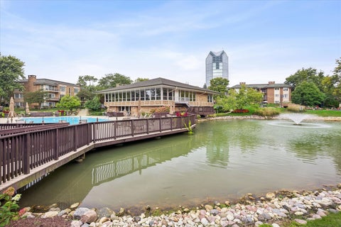 Tiny photo for 5 Oak Brook Club Drive #S304, Oak Brook, IL 60523 (MLS # 12730957)