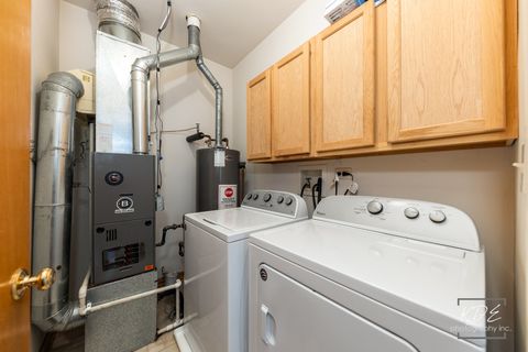 Tiny photo for 620 W Natalie Lane, Addison, IL 60101 (MLS # 12503147)