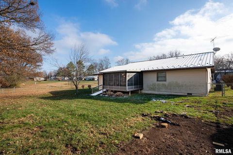 Tiny photo for 708 PAWNEE Street, Duquoin, IL 62832 (MLS # EB460666)