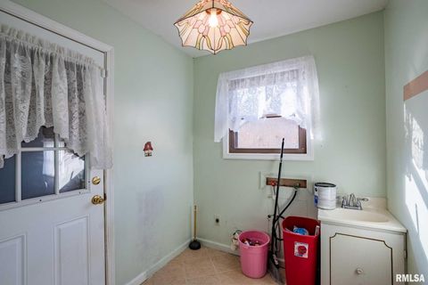 Tiny photo for 708 PAWNEE Street, Duquoin, IL 62832 (MLS # EB460666)