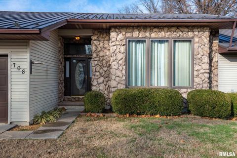 Tiny photo for 708 PAWNEE Street, Duquoin, IL 62832 (MLS # EB460666)