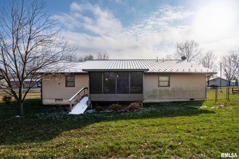 Tiny photo for 708 PAWNEE Street, Duquoin, IL 62832 (MLS # EB460666)