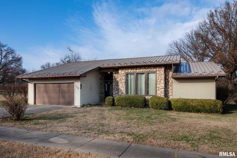 Tiny photo for 708 PAWNEE Street, Duquoin, IL 62832 (MLS # EB460666)