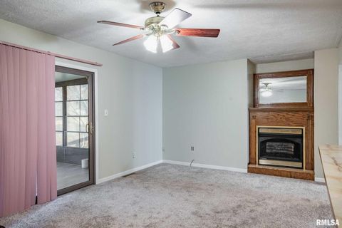 Tiny photo for 708 PAWNEE Street, Duquoin, IL 62832 (MLS # EB460666)