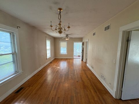 Tiny photo for 237 S Villa Avenue, Elmhurst, IL 60126 (MLS # 12471386)