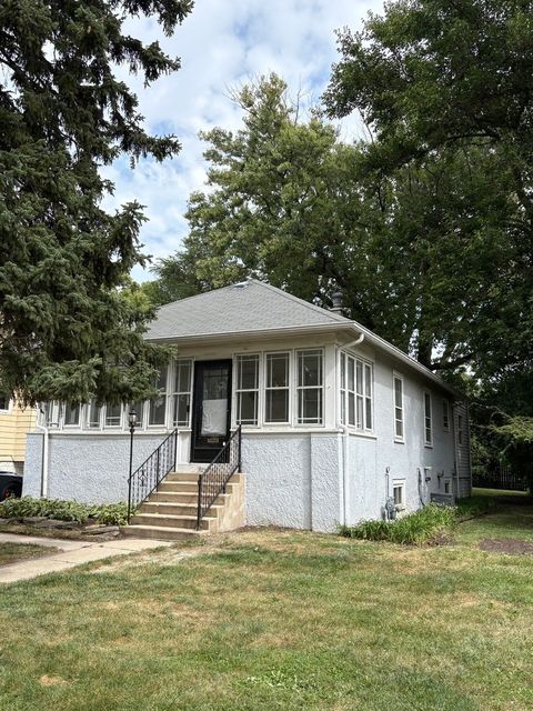 Tiny photo for 237 S Villa Avenue, Elmhurst, IL 60126 (MLS # 12471386)