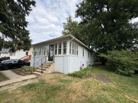 Photo of 237 S Villa Avenue, Elmhurst, IL 60126 (MLS # 12471386)