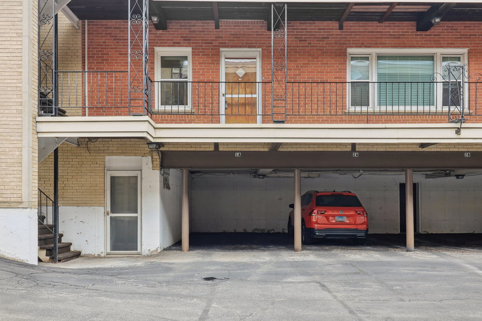 409 Lathrop Avenue 1A