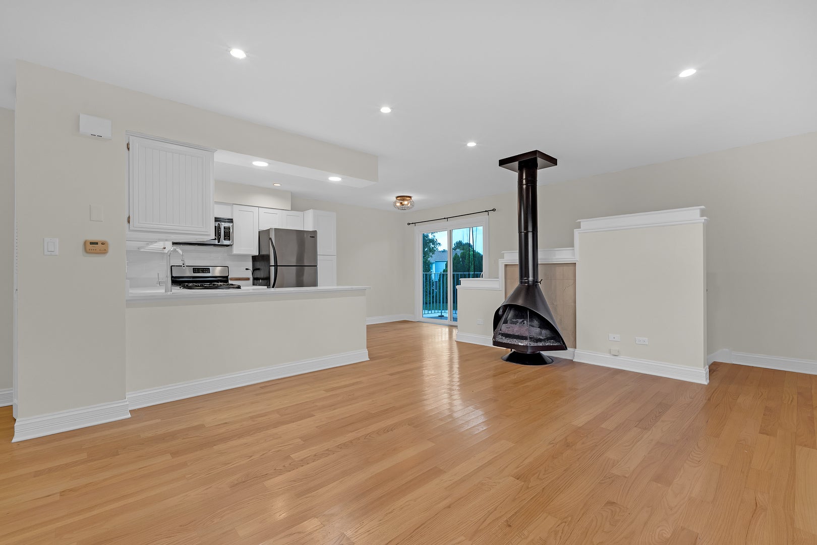 608 Inverrary Lane 608
