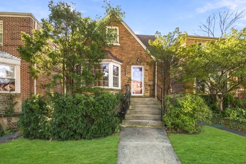 Photo of 2919 W Jerome Street, Chicago, IL 60645 (MLS # 12791910)