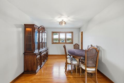 Tiny photo for 581 Victoria Lane, Wood Dale, IL 60191 (MLS # 12524128)