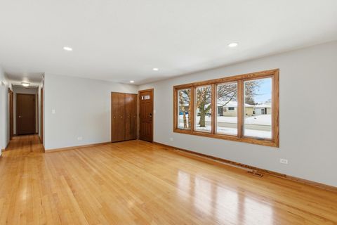 Tiny photo for 581 Victoria Lane, Wood Dale, IL 60191 (MLS # 12524128)